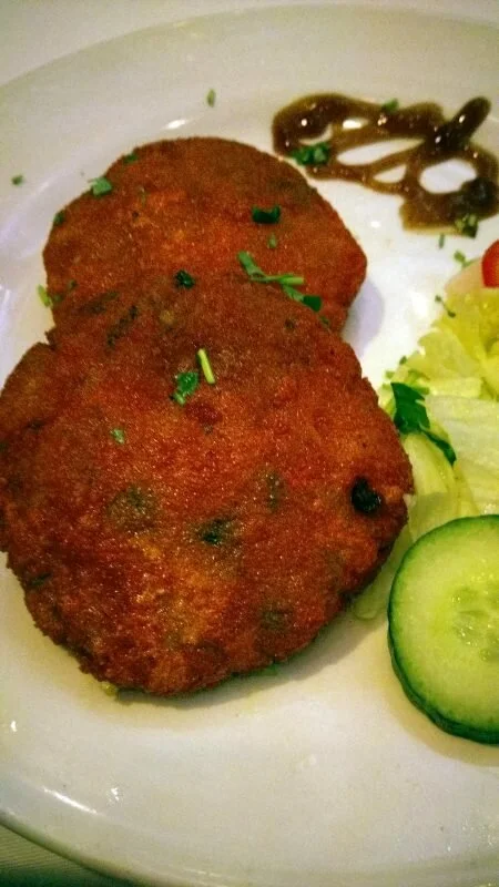 Aloo Tikki with chutney